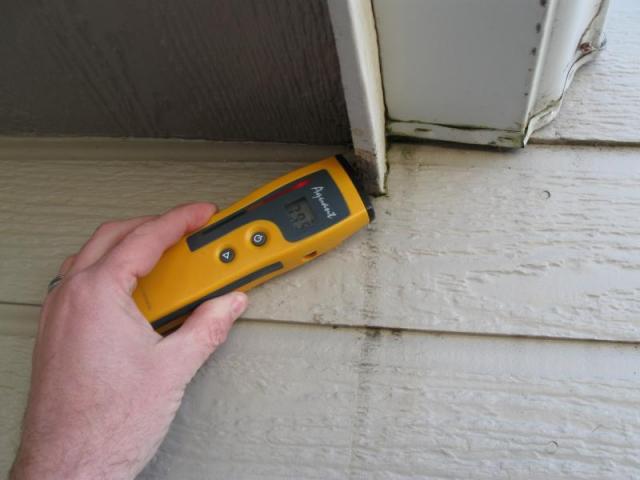 Leaking Gutter Causing Siding Damage in Eagle Home Inspection
